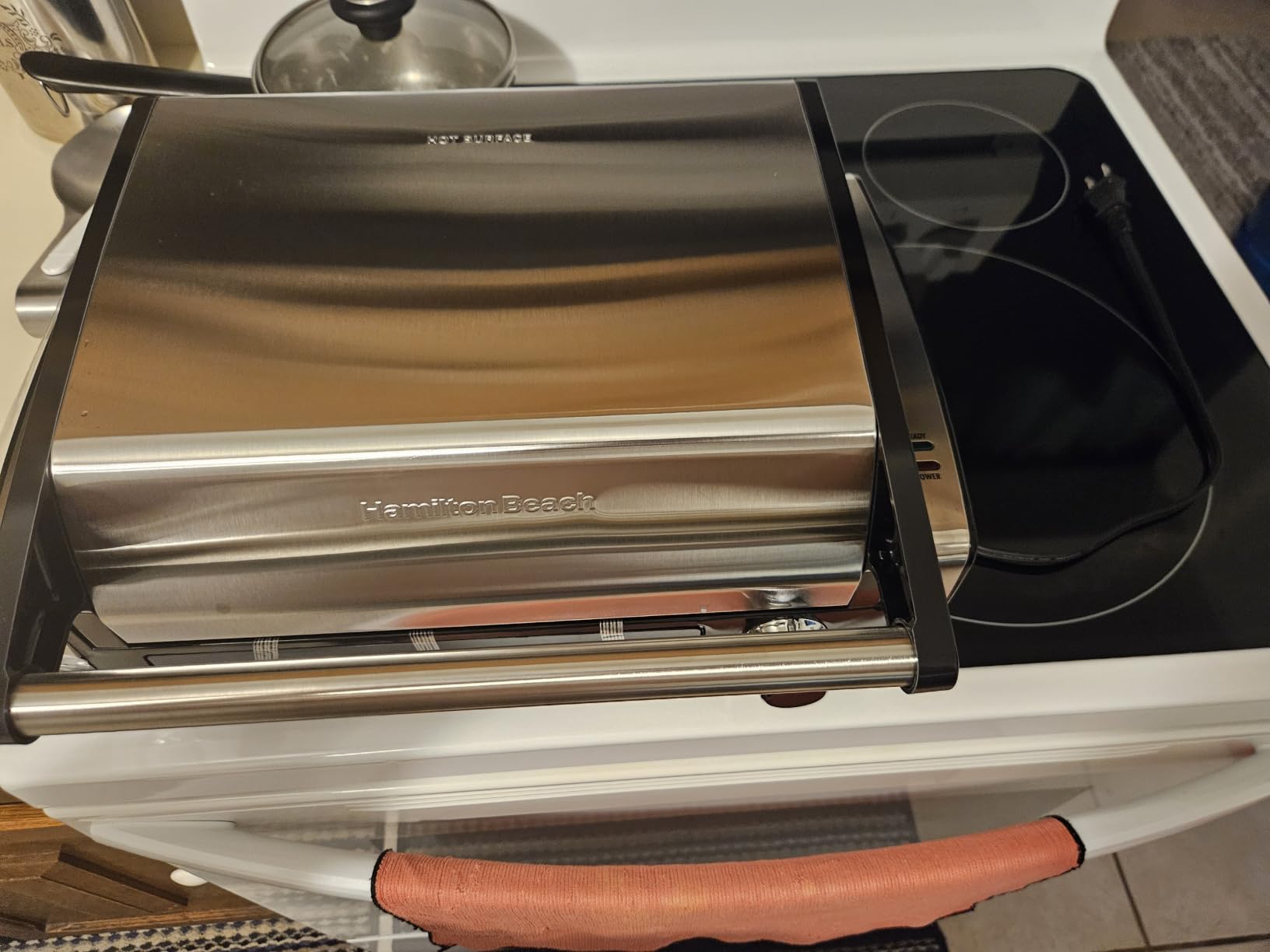 Hamilton Beach Electric Indoor Searing Grill with Adjustable Temperature Control to 450F, 118 sq. in. Surface Serves 6, PFAS-Free Removable Nonstick Grate, Stainless Steel (25360) customer photo 2