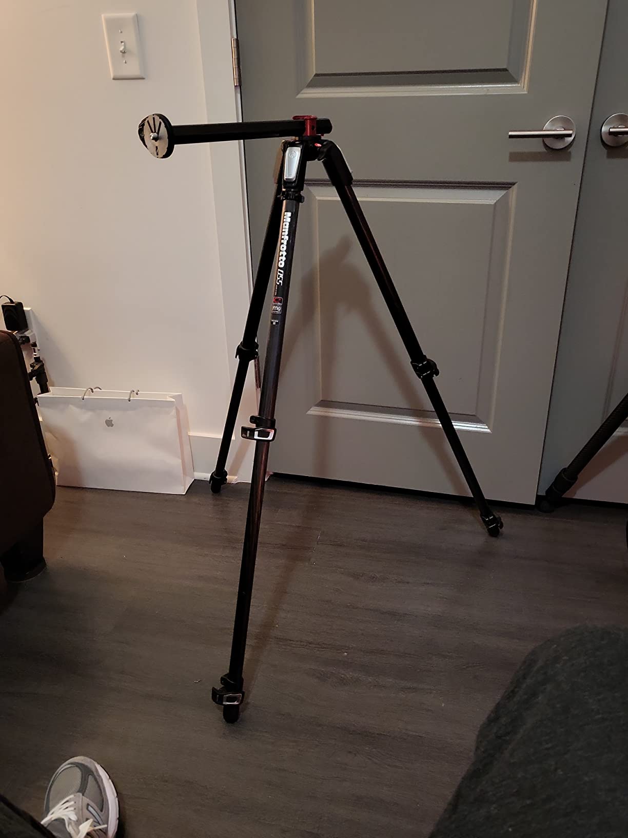 Manfrotto MT055CXPRO3 Carbon Fiber 3-Section Tripod with Horizontal Column customer photo 1