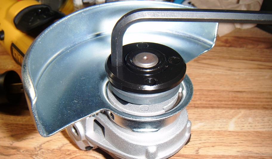 DEWALT Angle Grinder Tool, 4-1/2-Inch, Paddle Switch, 7-Amp (DWE4012) customer photo 2