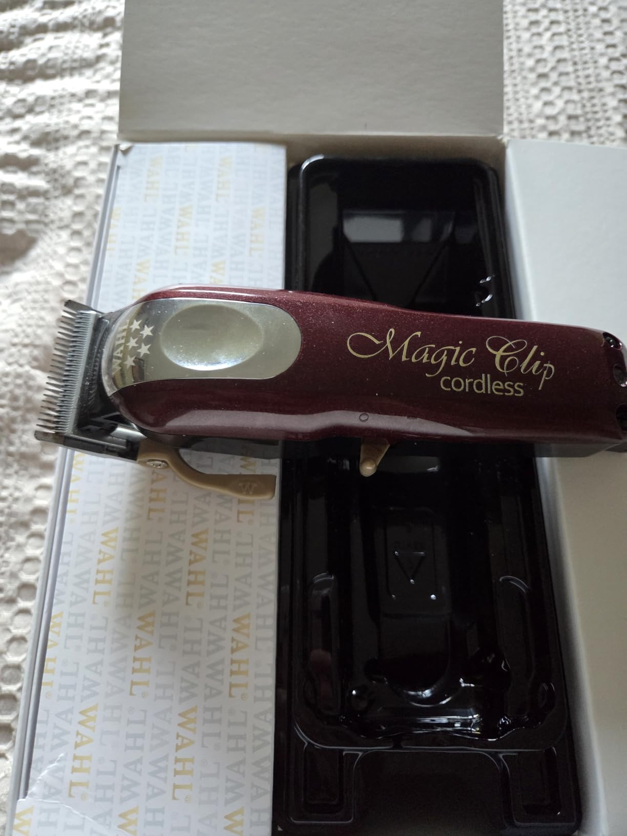 Wahl Professional 5 Star Magic Clip Cordless Clipper, Stagger-Tooth Blade | Seamless Blends & Fades with 100+ Min Lithium-Ion Runtime customer photo 2