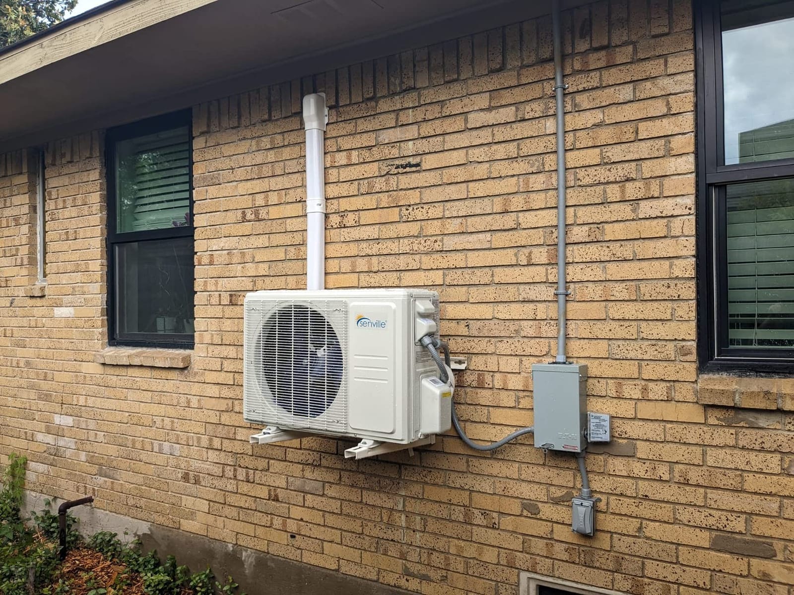 Senville LETO Mini Split Air Conditioner, Heat Pump, White, 12000 BTU customer photo 1