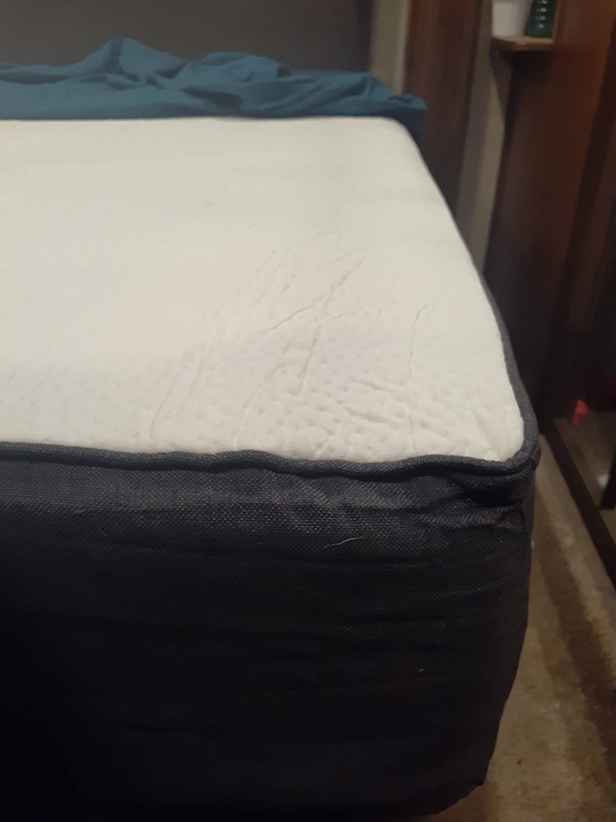 COOL GEL Memory Foam 10-Inch Mattress, CertiPUR-US Certified, Mattress in a Box, King, White customer photo 2