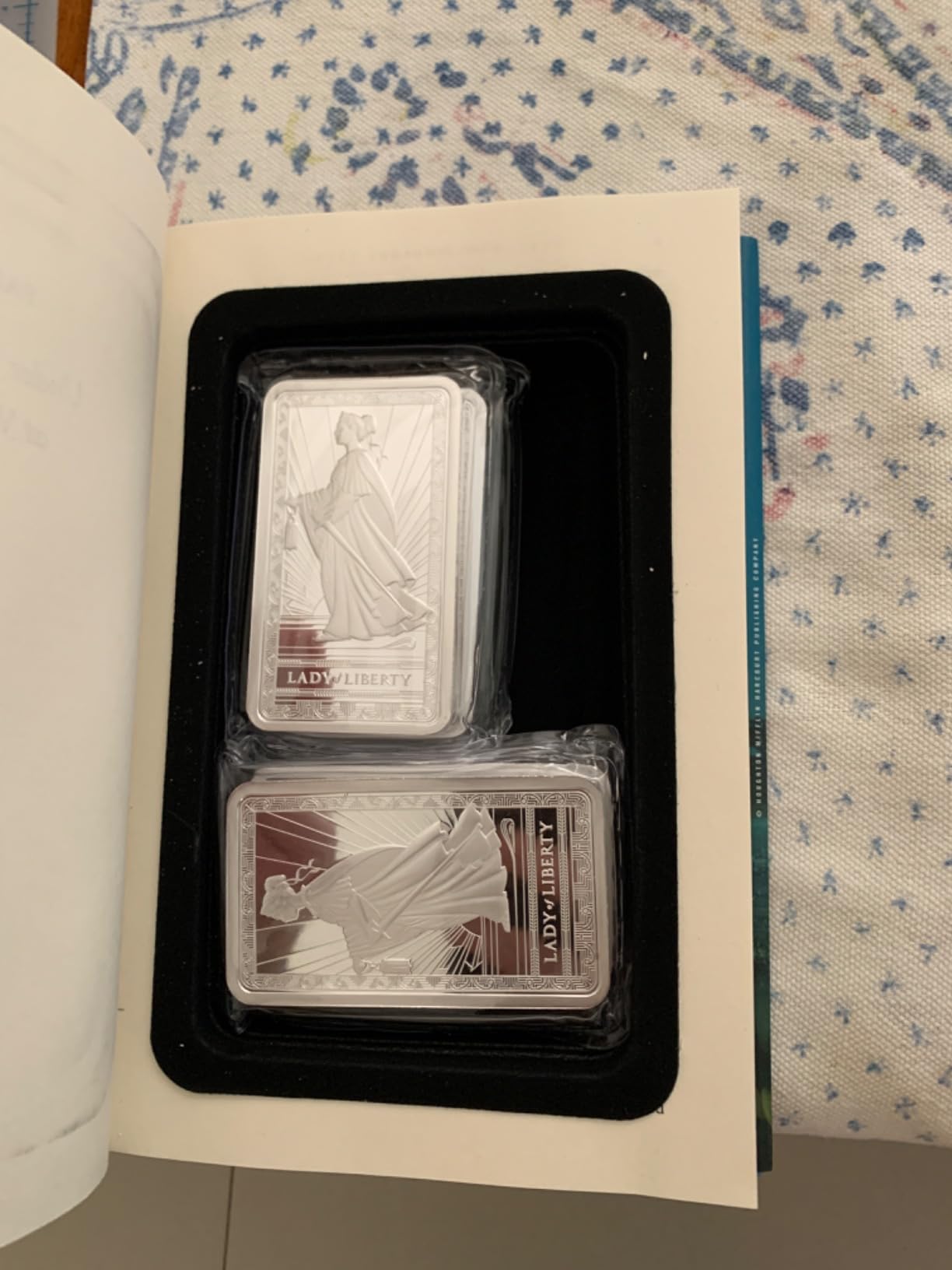 STREETWISE Large Hardbound Book Safe - Hidden Storage Book - Conceal Valuables in Plain Sight - Decoy Design customer photo 2
