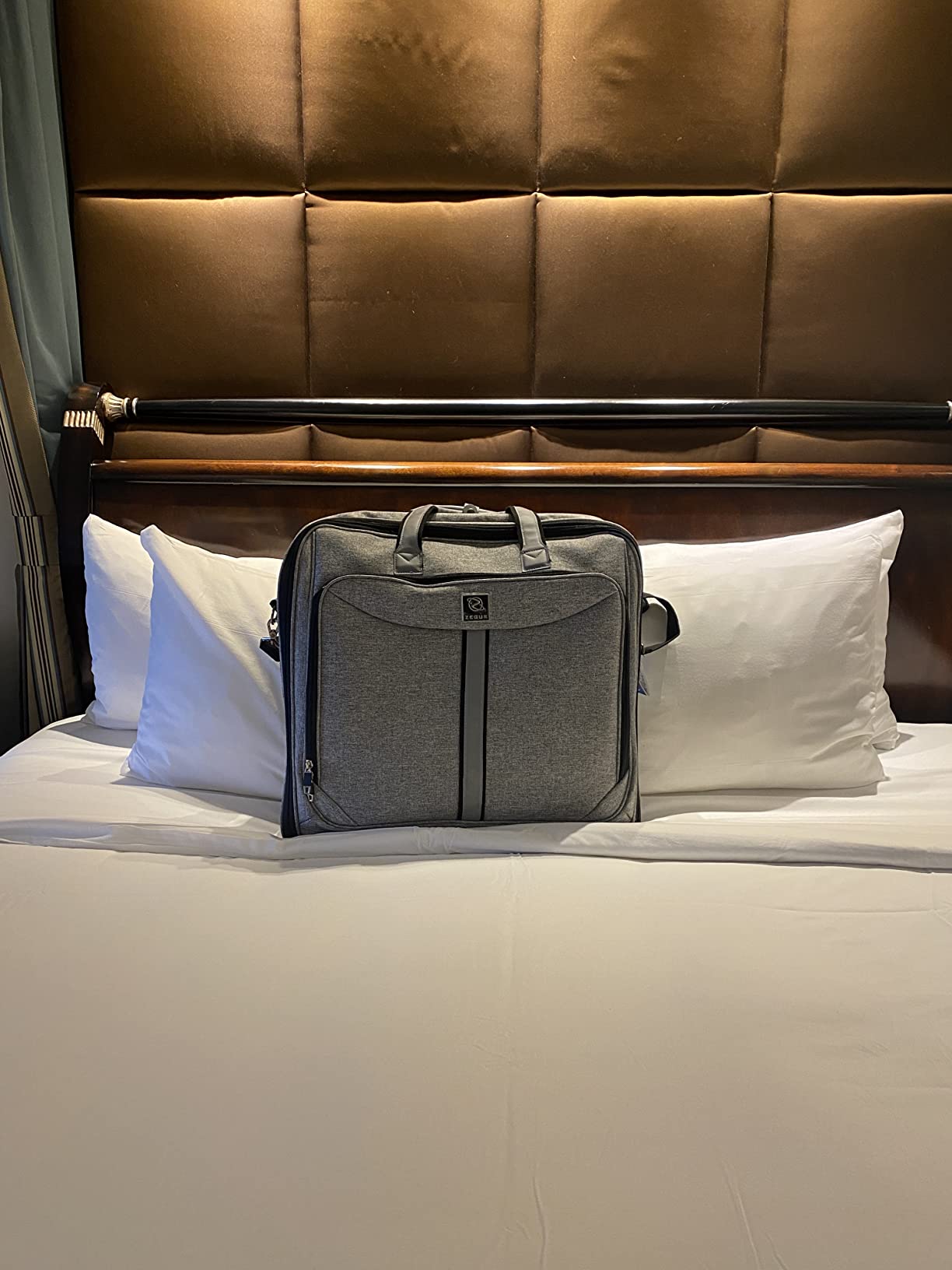 ZEGUR Premium Suit Garment Bag Carry On, Hangs 4 Suits customer photo 1