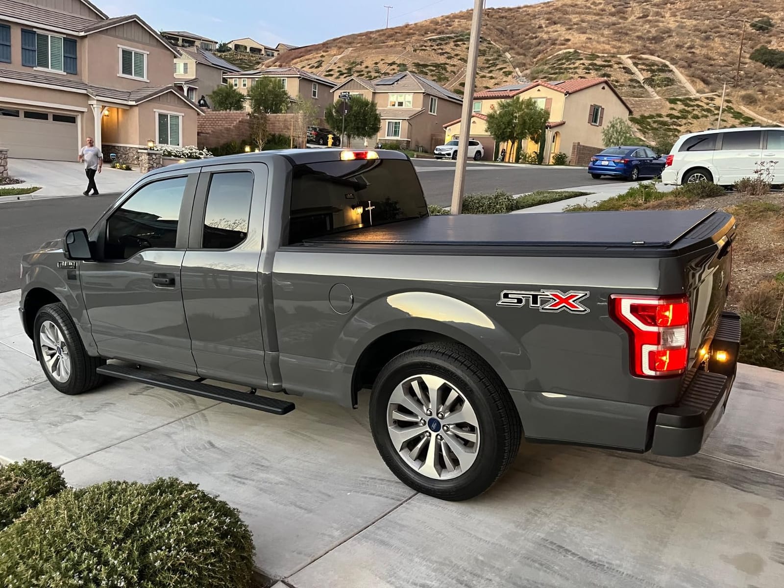 Gator Soft Roll-Up Truck Bed Tonneau Cover w/ Gear Straps, Heavy-Duty Truck Bed Protection | 139833 | Fits 2015 - 2020 Ford F-150 (incl. Raptor) 6' 7