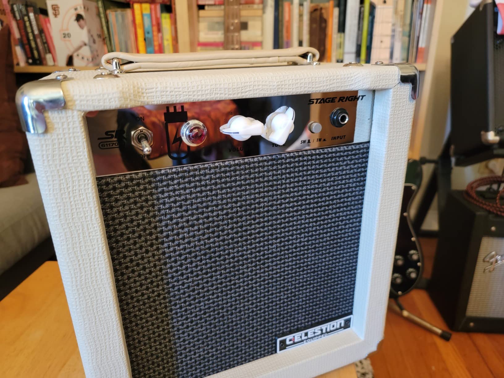 Monoprice 1x8 Guitar Combo Tube Amplifier with Celestion Super 8 Inch Speaker customer photo 2