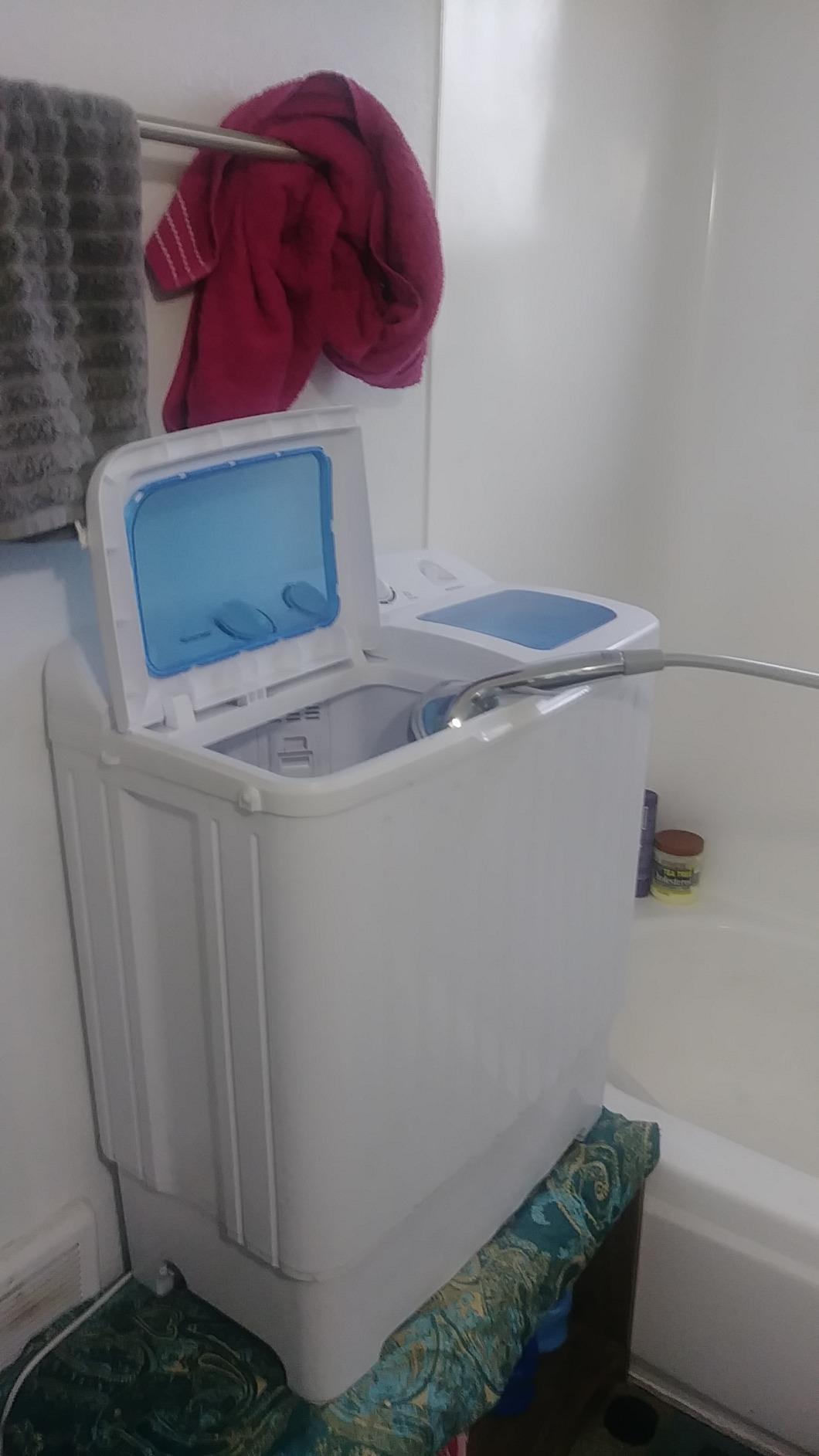 Giantex Portable Mini Compact Twin Tub Washing Machine 20lbs Washer Spain Spinner Portable Washing Machine, Blue+ White customer photo 1