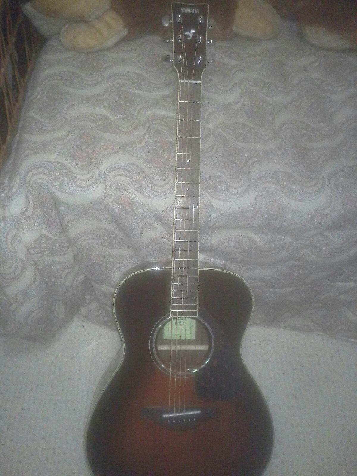 Yamaha FS830 Small Body Solid Top Acoustic Guitar, Natural customer photo 1