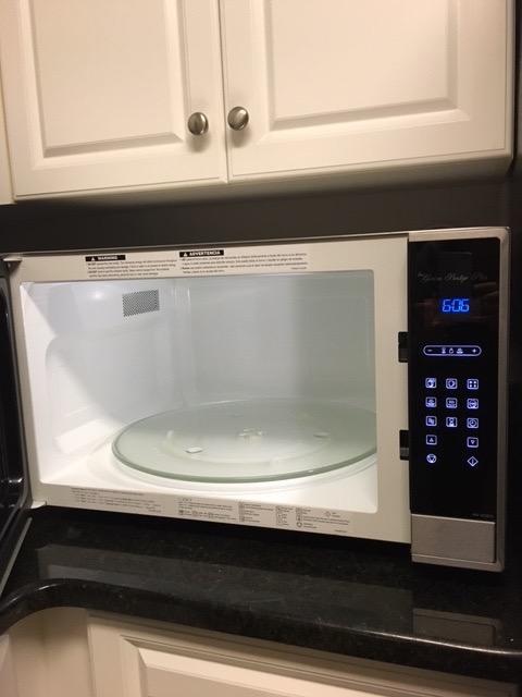 Panasonic 2.2 Cu. Ft. Built-In/Countertop Cyclonic Wave Microwave Oven with Inverter Technology, Stainless Steel customer photo 1