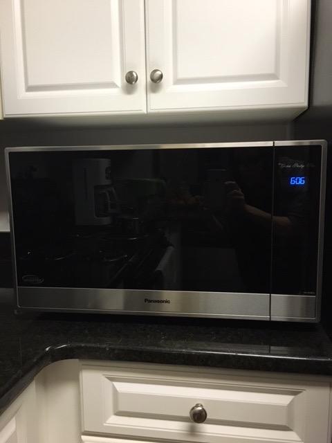 Panasonic 2.2 Cu. Ft. Built-In/Countertop Cyclonic Wave Microwave Oven with Inverter Technology, Stainless Steel customer photo 2