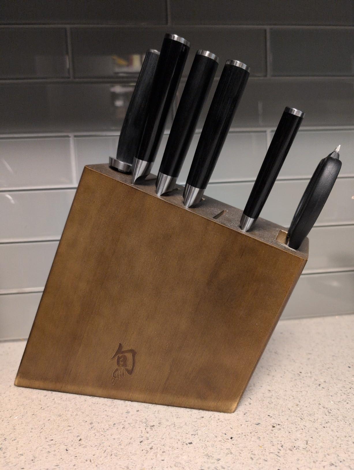 Shun Classic 6-Piece Knife Block Set | Chef's, Paring, Santoku | Includes 8