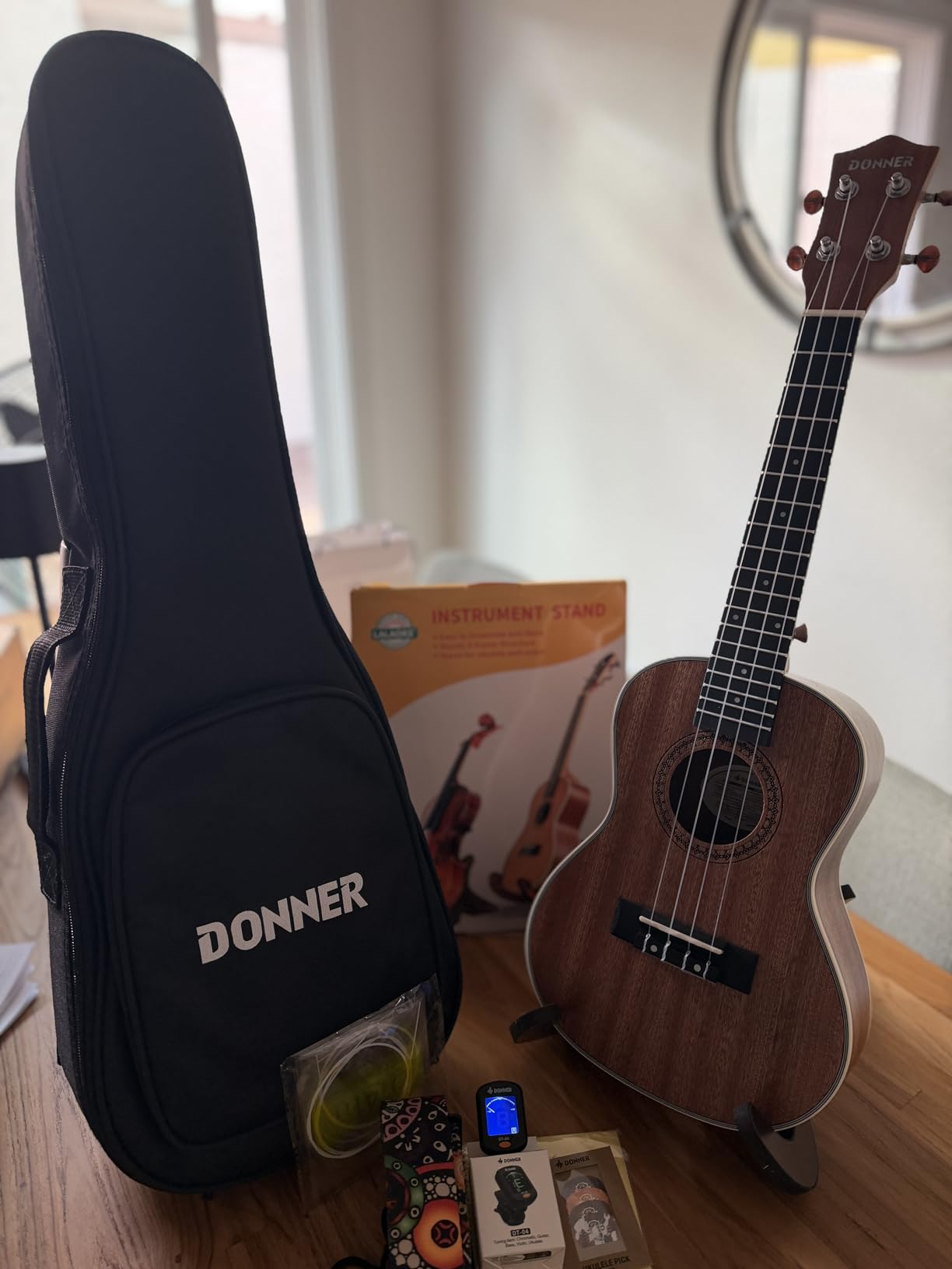 Donner Concert Ukulele Beginner Mahogany 23 Inch Ukelele Kit with Free Online Lesson Gig Bag Strap Nylon String Tuner Picks Cloth DUC-1 customer photo 2