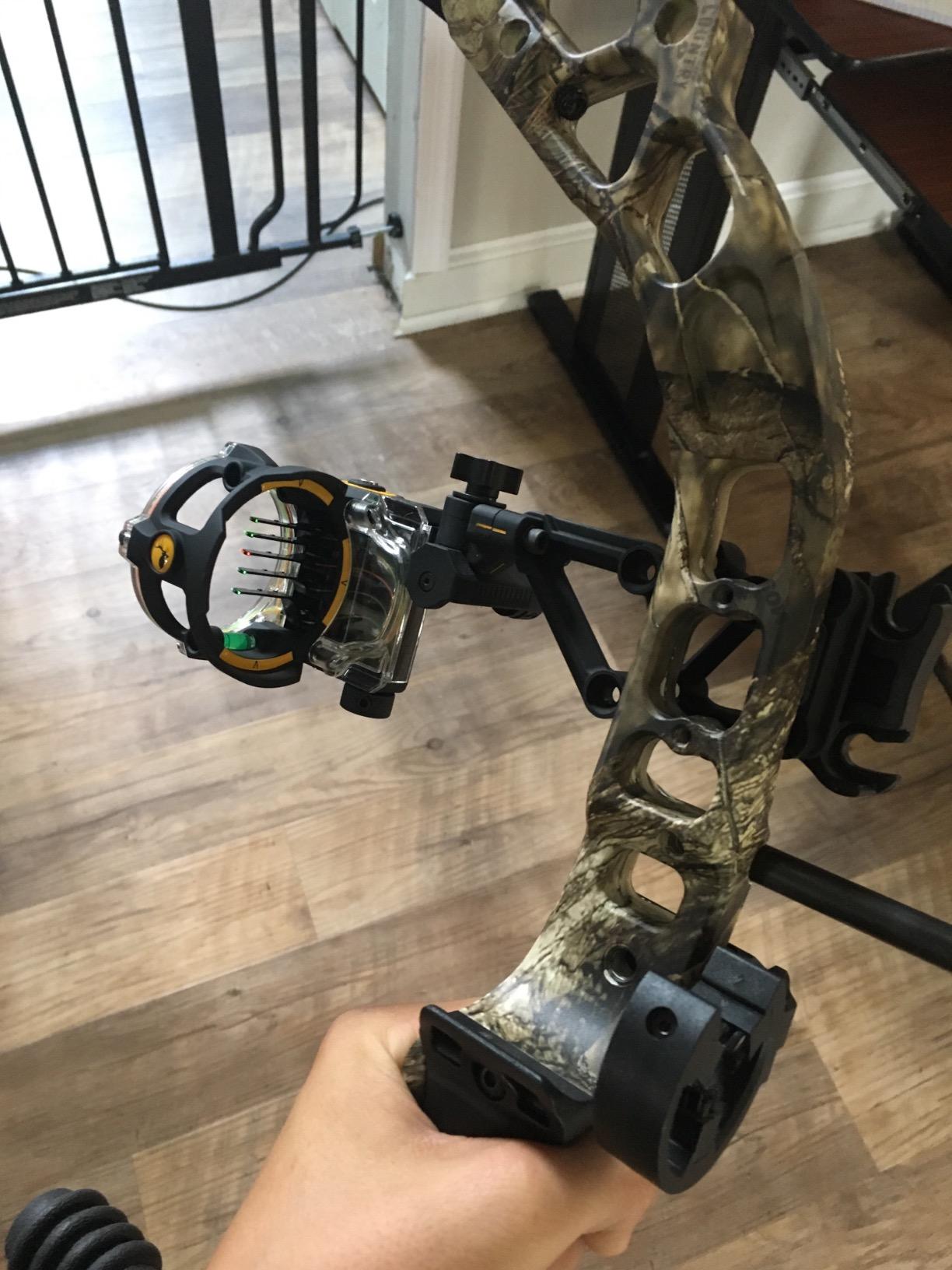 Trophy Ridge React H5 Bow Sight - 5 Pin Sight, Tool Less Windage and Elevation Adustability, 2nd Axis Leveling, Adjustable Click Light customer photo 2