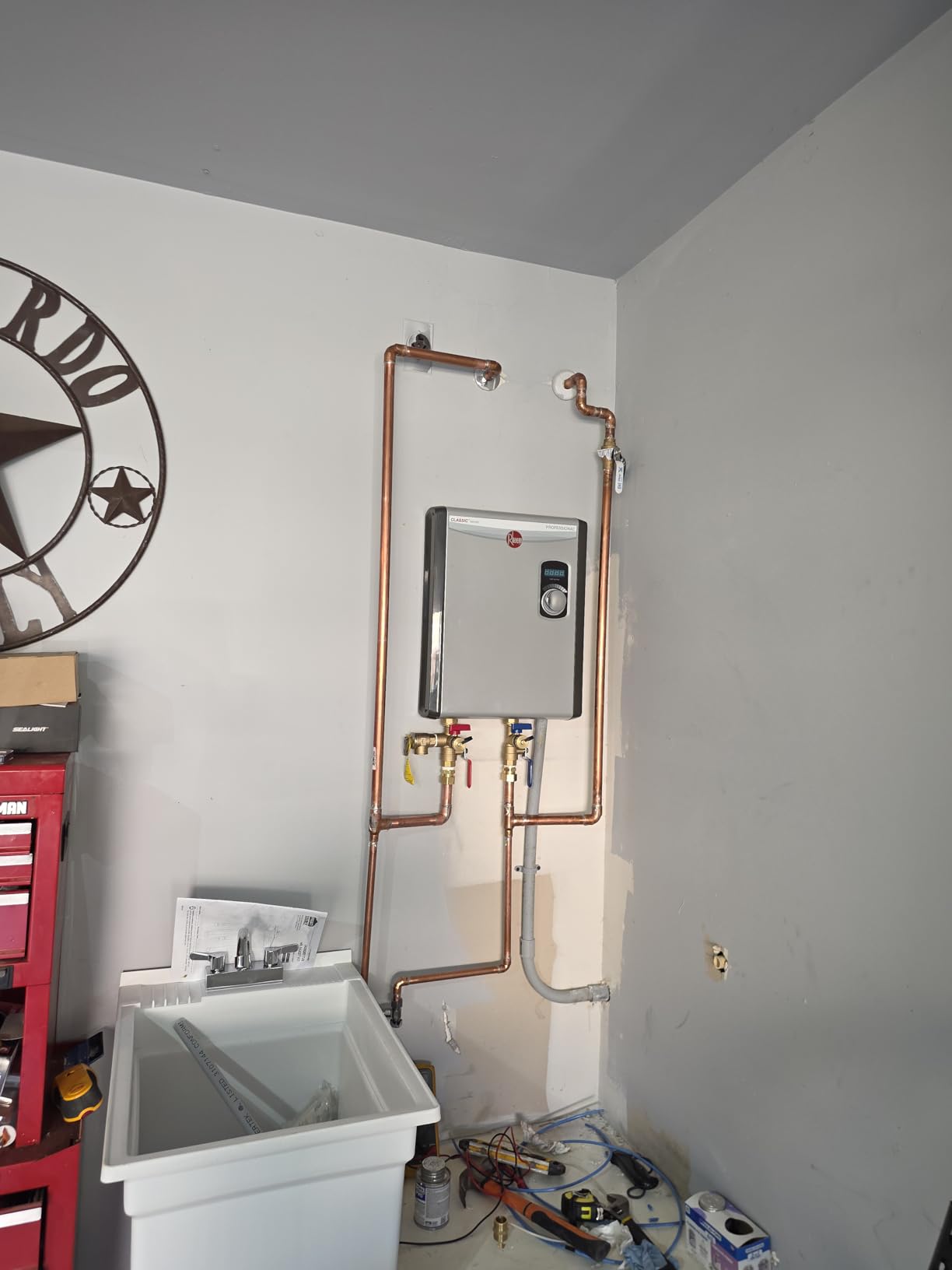 Rheem 18kW 240V Tankless Electric Water Heater, Gray customer photo 1