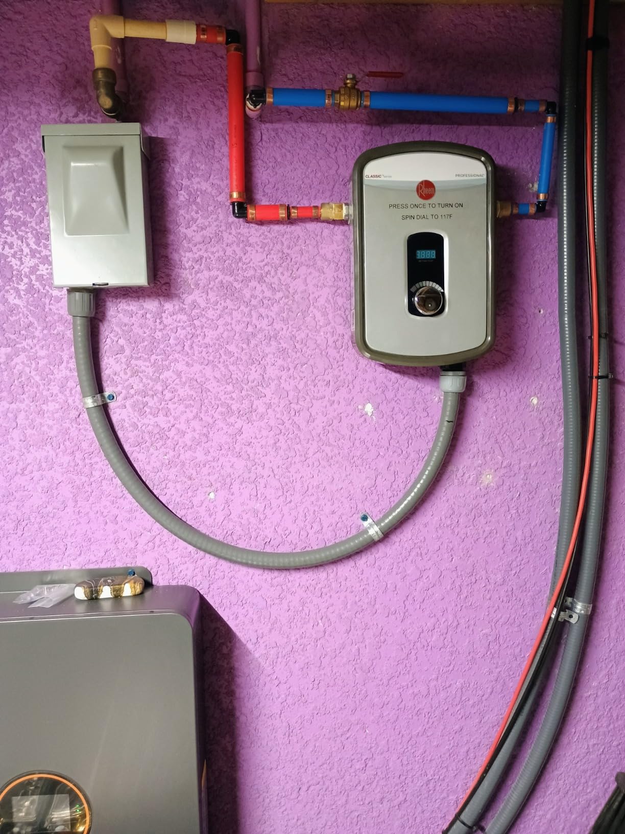 Rheem 18kW 240V Tankless Electric Water Heater, Gray customer photo 2
