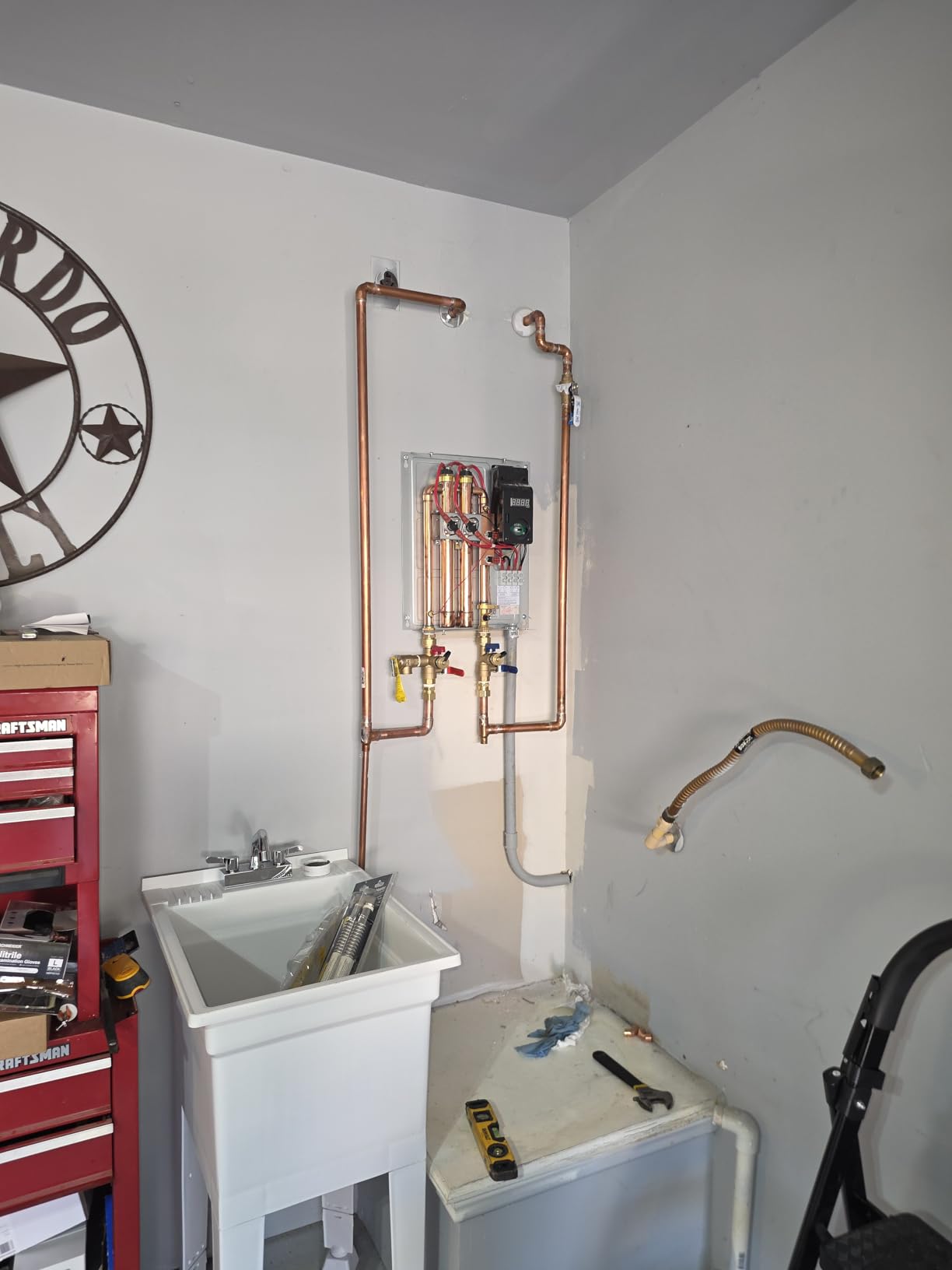Rheem RTEX-24 24kW 240V Electric Tankless Water Heater, Gray customer photo 2