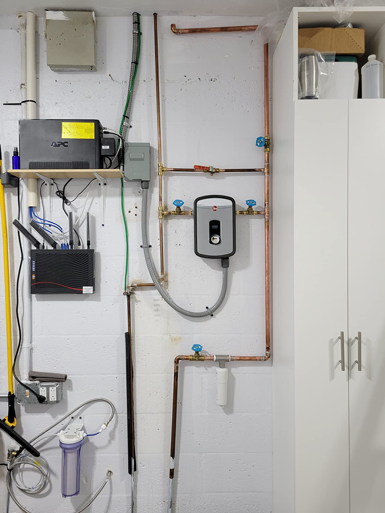 Rheem 240V Heating Chamber RTEX-13 Residential Tankless Water Heater, GRAY customer photo 1