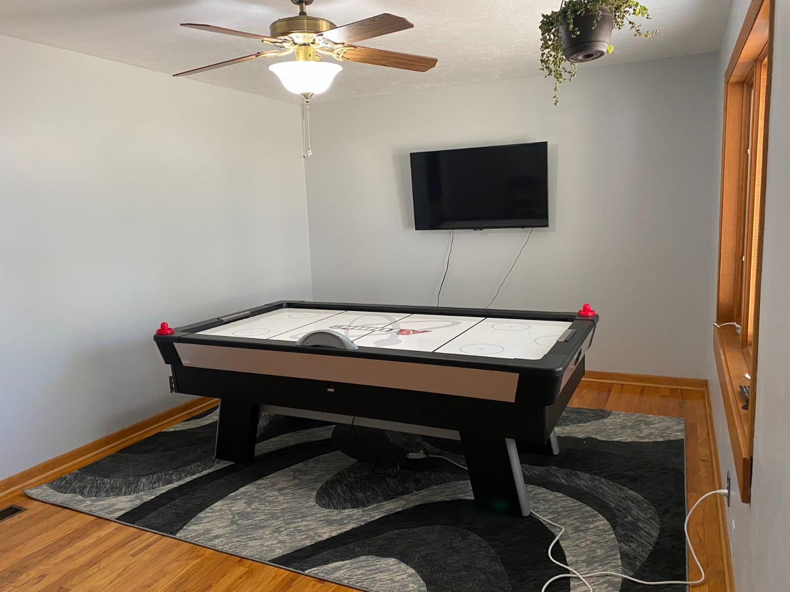 Atomic Top Shelf 7.5' Air Hockey Table - Arcade Style Table with 120V High-Power Motor, LED Lumen-X Lighting, High-Speed PVC Play Surface & LED Accessories customer photo 1