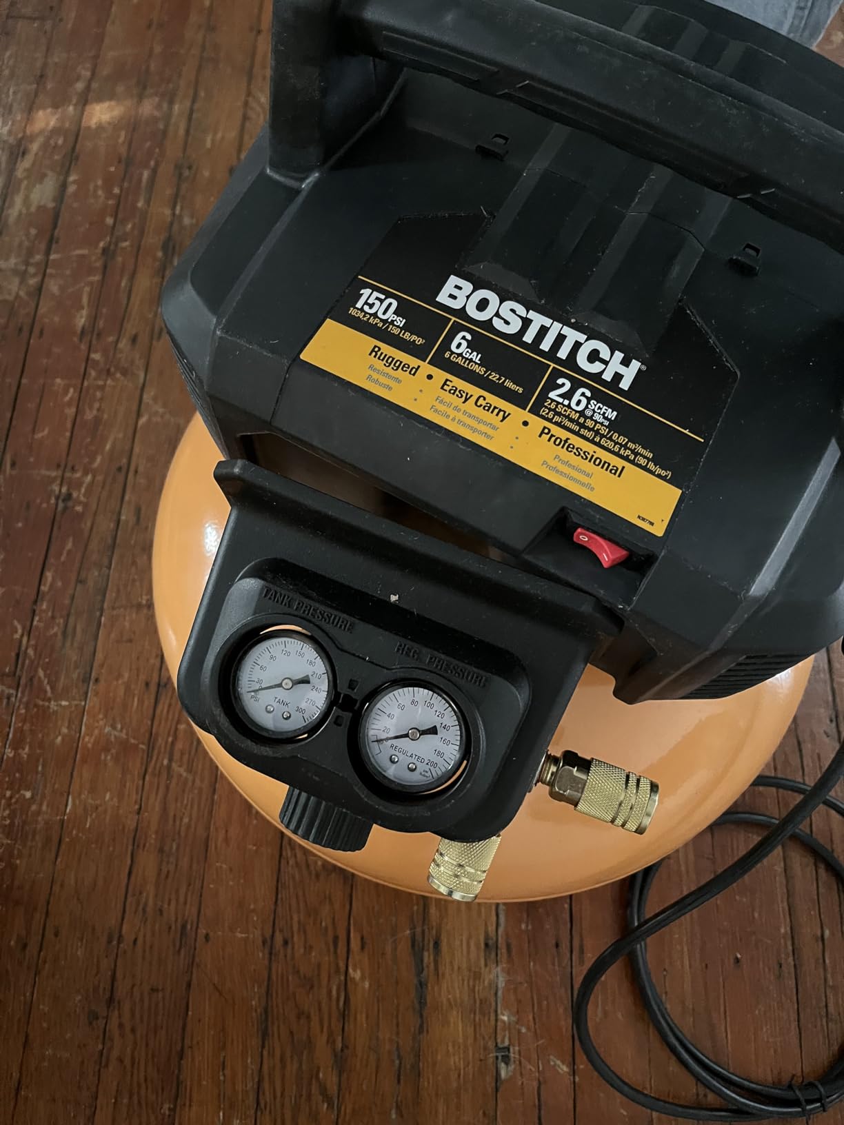 Bostitch 6 Gallon Pancake Air Compressor & 13 Piece Accessory Kit | BXCM02012-WPK customer photo 2