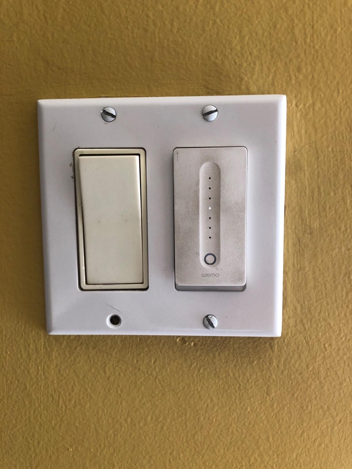 WeMo F7C059 Dimmer Wi-Fi Light Switch, Works w/Amazon Alexa & Google Assistant customer photo 1
