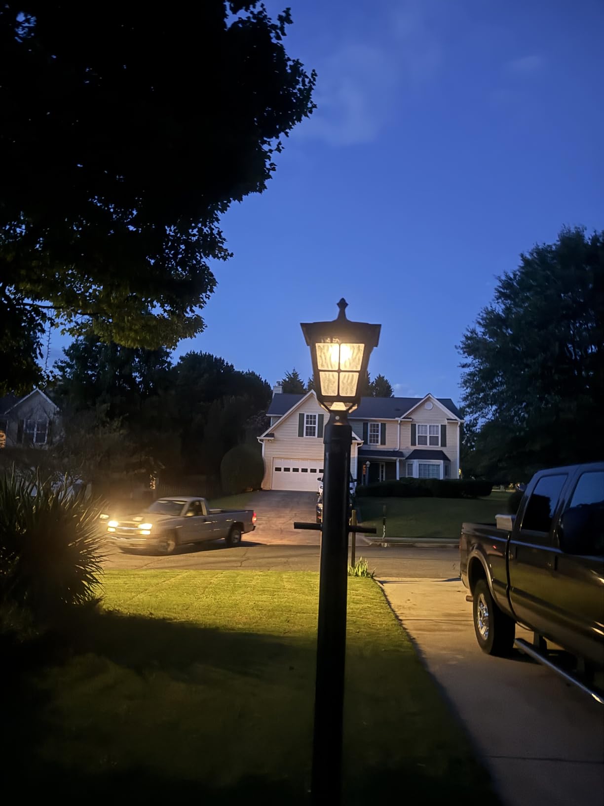 Solar Lamp Post Light, Cast Aluminium Waterproof LED with Glass Outdoor Dusk to Dawn Solar Post Light ST4311AQ for Pier Mount Pillar Gates Garden Pole Column Yard Path Driveway (Black, Lamp) customer photo 2