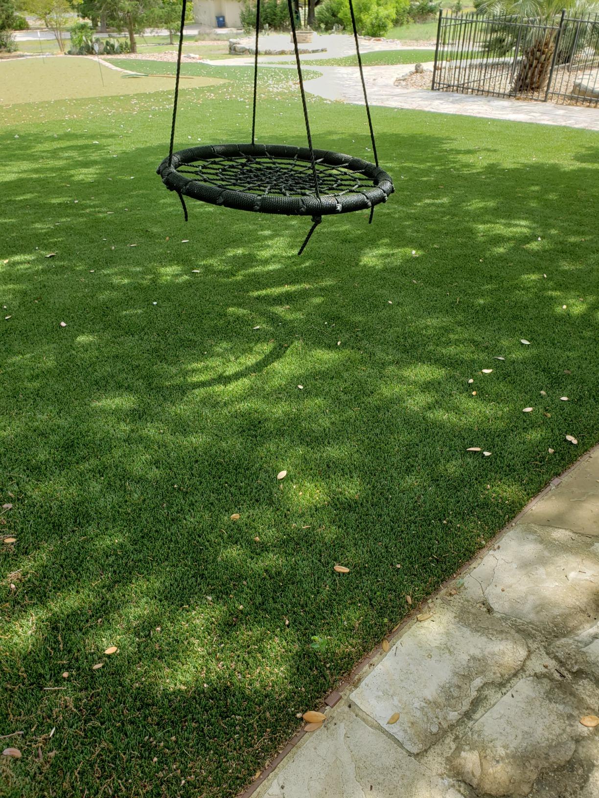 Earthwise LSW70021 21-Inch Width Leaf & Grass Push Lawn Sweeper, Black customer photo 2