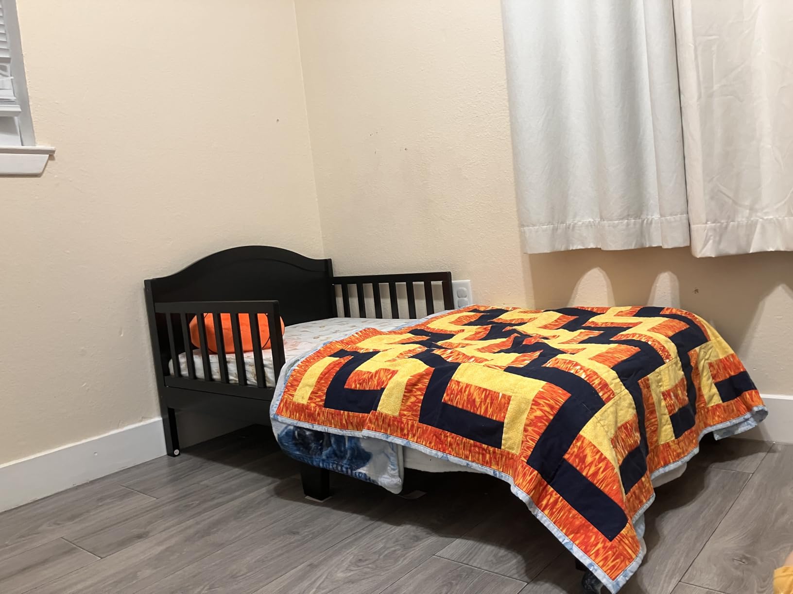Dream On Me Sydney Toddler Bed in Steel Grey, Greenguard Gold Certified customer photo 1