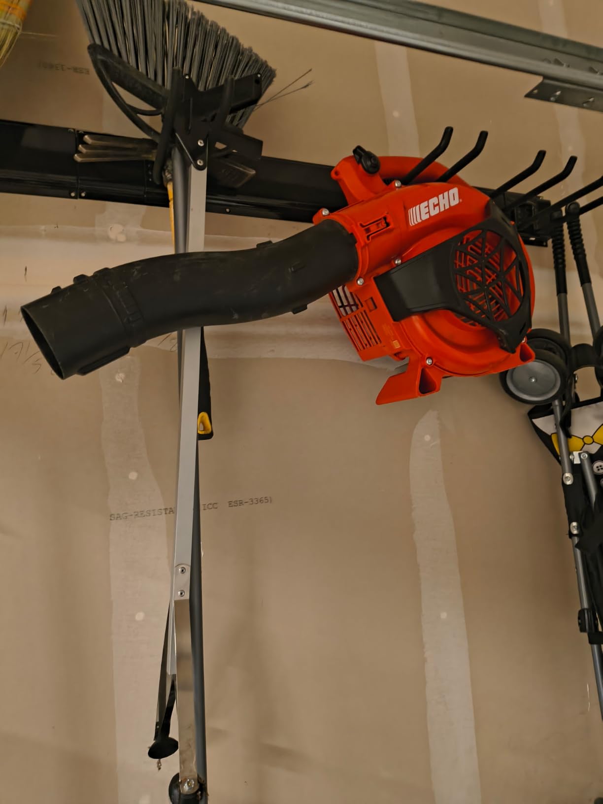 ECHO PB-2520 25.4cc Handheld Leaf Blower customer photo 1