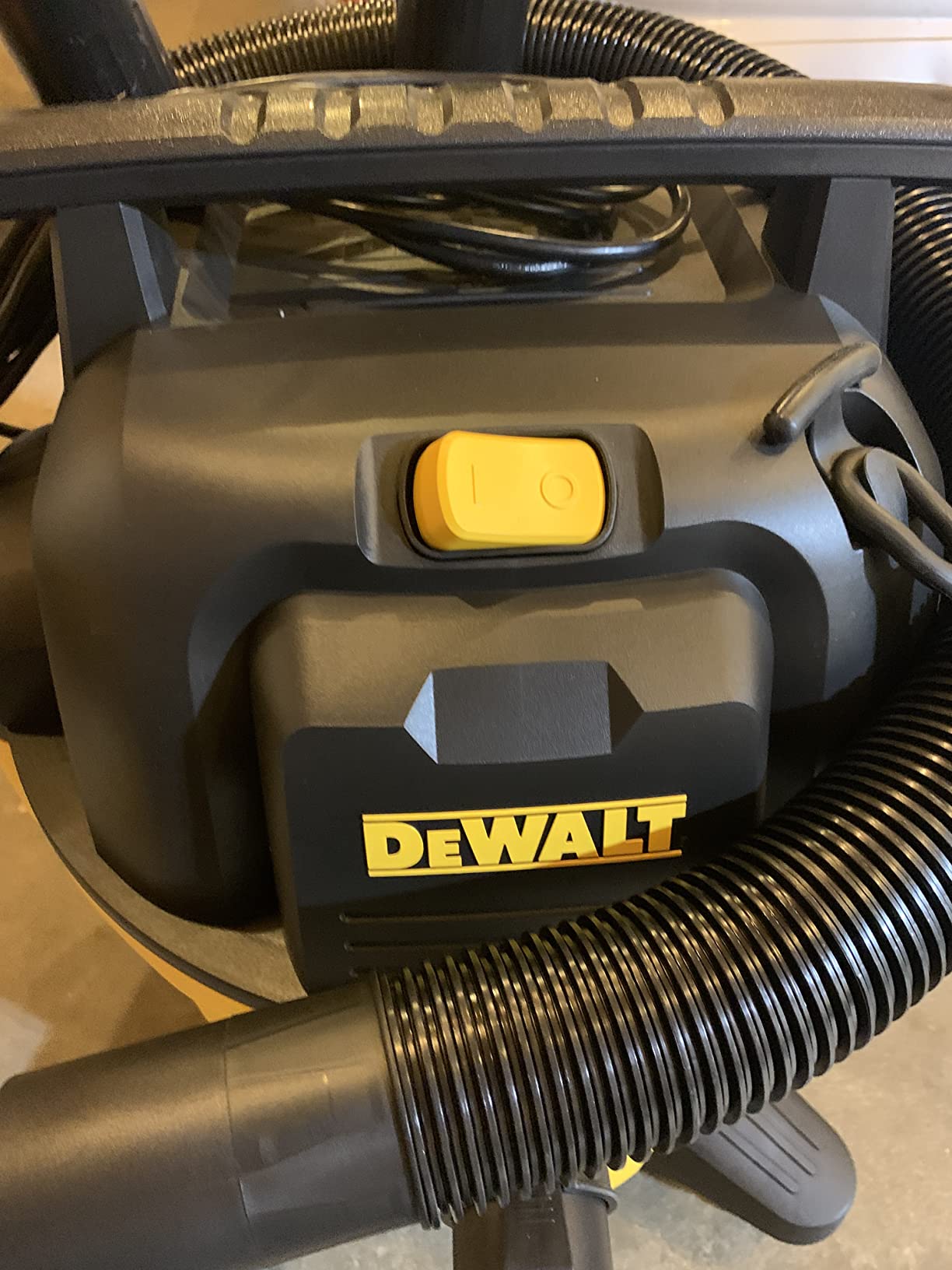 DEWALT 12 Gallon Poly Wet/Dry Vac, 5.5 HP Shop Vacuum Wet Vacuum Cleaner for Workshop, Jobsite, Commercial Area, Large Pick-Up Capacity, Yellow, DXV12P customer photo 1
