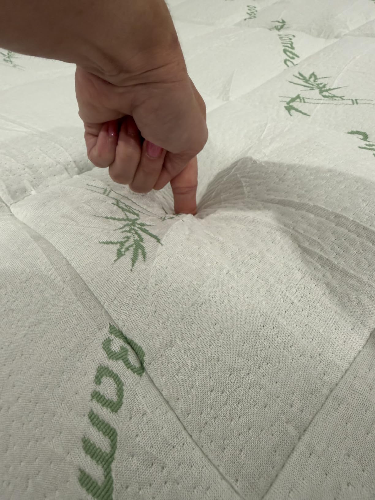 Niagara Sleep Solution Ultra Soft & Cooling Mattress Topper - Queen Size | Rayon Derived from Bamboo, Pillow Top Mattress Pad, 20