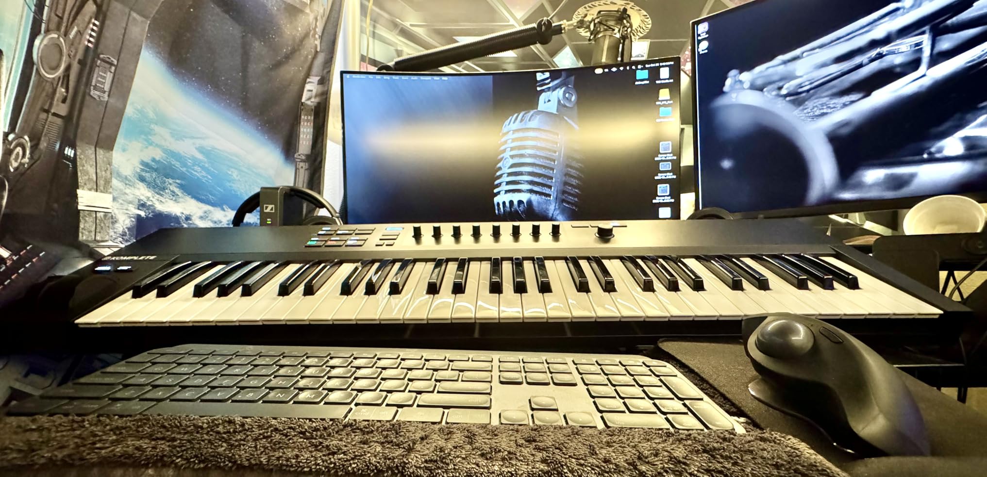 Native Instruments Komplete Kontrol A61 Controller Keyboard customer photo 2