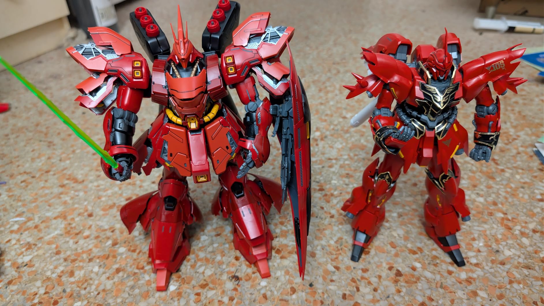 Bandai Hobby - MG 1/100 MSN-04 Sazabi Version Ka customer photo 2