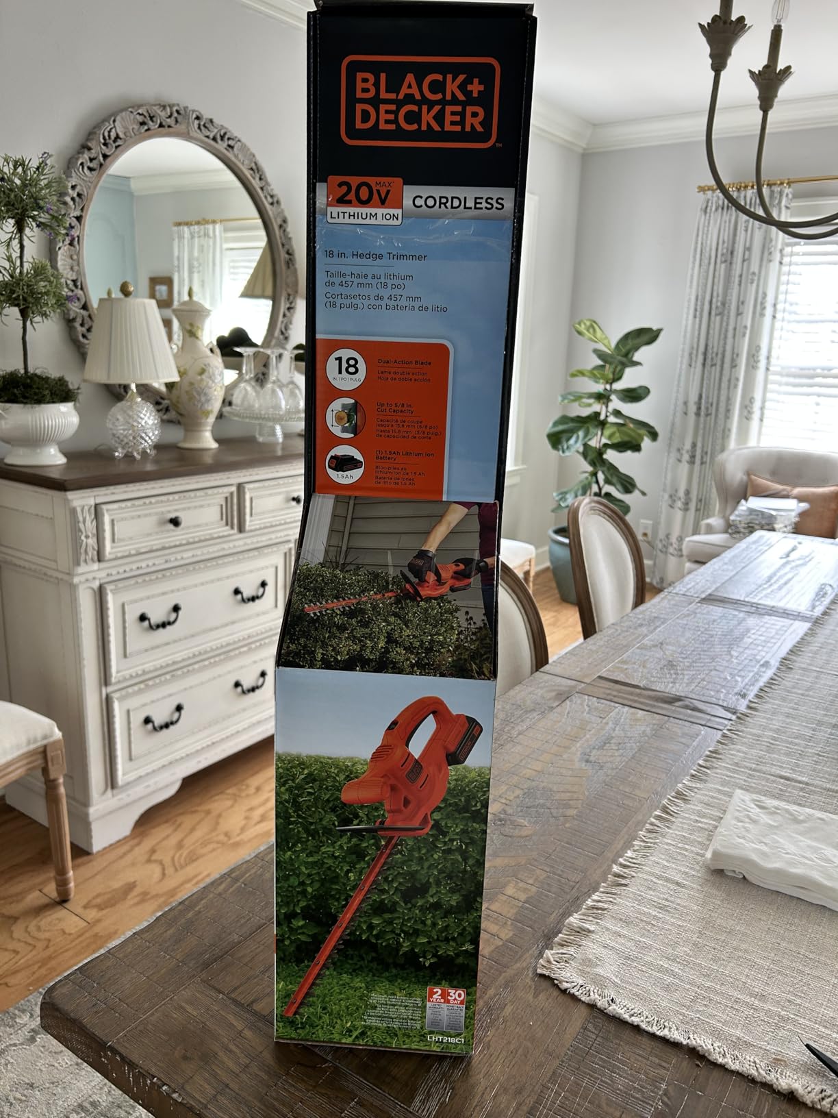 BLACK+DECKER 20V MAX Hedge Trimmer Cordless, 18 inch Blade, (1) Battery and Charger Included, Light Weight Reduced Vibration, Bush Trimmer Hedger (LHT218C1) customer photo 1