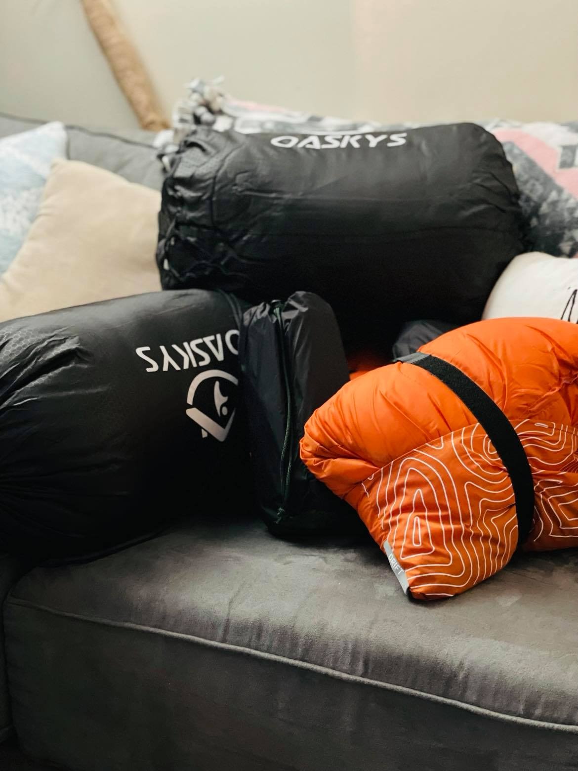 oaskys Camping Sleeping Bag - 3 Season Warm & Cool Weather - Summer Spring Fall Lightweight Waterproof for Adults Kids - Camping Essentials Gear Accessories Hiking Sleep Must Haves customer photo 1