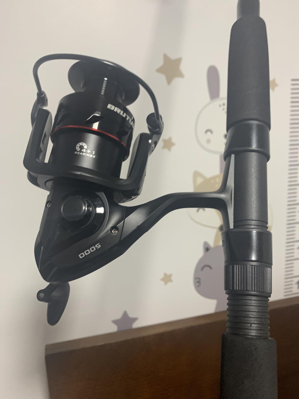 KastKing Brutus Spinning Fishing Reels, 5.2:1 Gear Ratio, Lightweight | Max Drag: 18.6 lb, 4+1 BB, 13.1 oz, Graphite Frame, CNC Aluminum Spool, Ideal for Freshwater customer photo 2