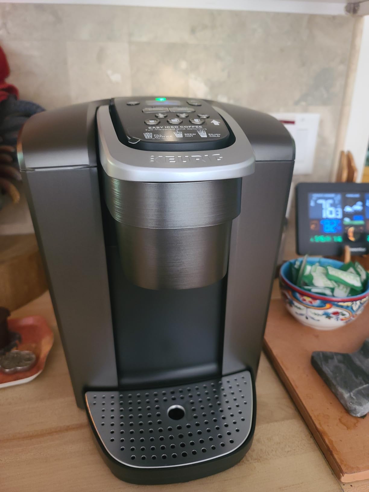Keurig K-Elite Single Serve K-Cup Pod Coffee Maker, with Strength and Temperature Control, Iced Coffee Capability, 8 to 12oz Brew Size, Programmable, Brushed Gold customer photo 1