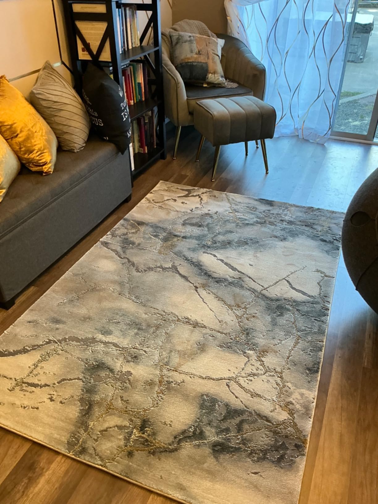 SAFAVIEH Area Rug 8x10 - Craft Collection - Large - Grey & Gold, Modern Abstract Design, Non-Shedding & Easy Cleaning, Ideal for Living Room, Bedroom, Office, Dining Space (CFT877F) customer photo 2