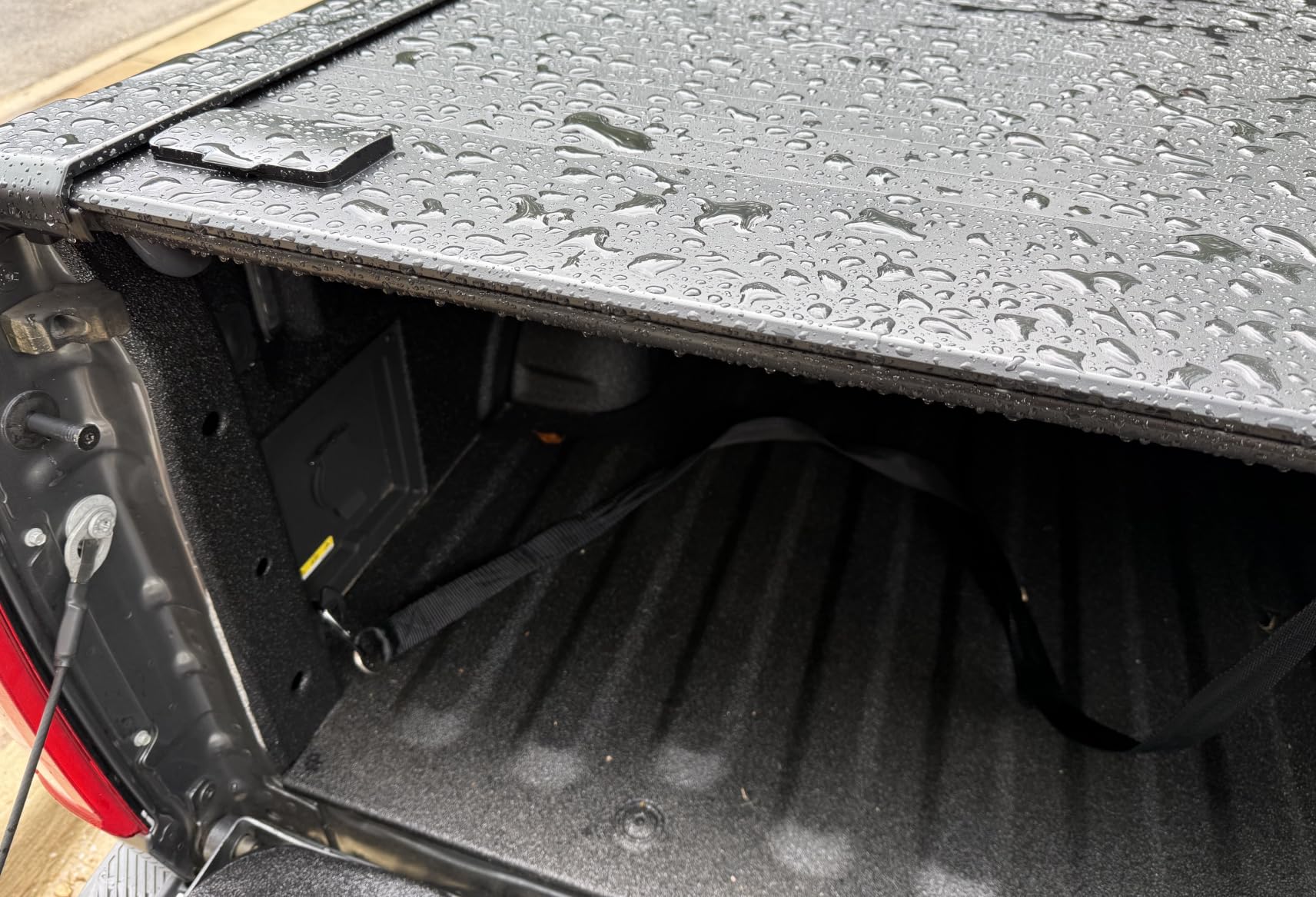 Syneticusa MB Retractable Tonneau Cover fit 2004-2026 F-150, 5.5ft Truck Bed | Hard Cover, 6063-T5 Aluminum, Double Lock, Waterproof, Low Profile, 600lb Capacity, 3-Year Warranty customer photo 2