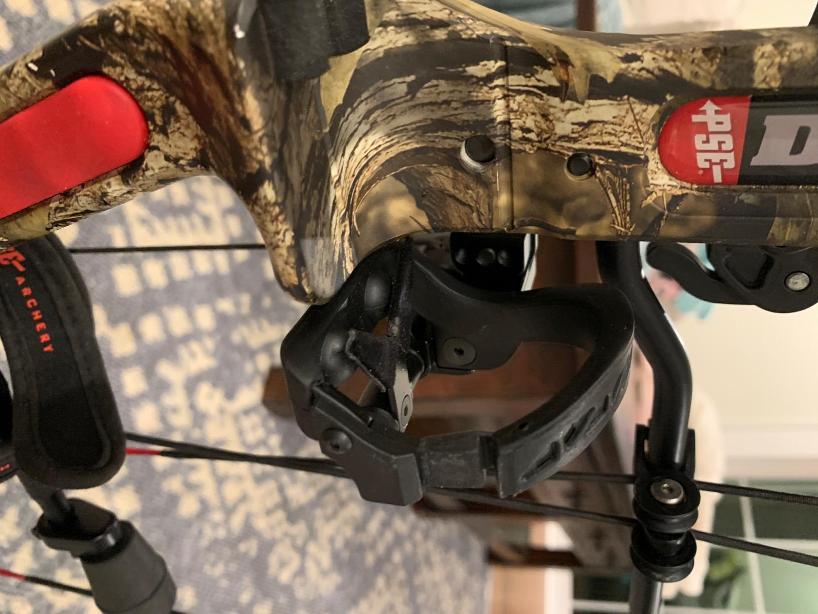 Trophy Taker Smackdown Lockup Arrow Rest - Right Hand - Compound Bow Hunting Archery Accessory Black customer photo 2