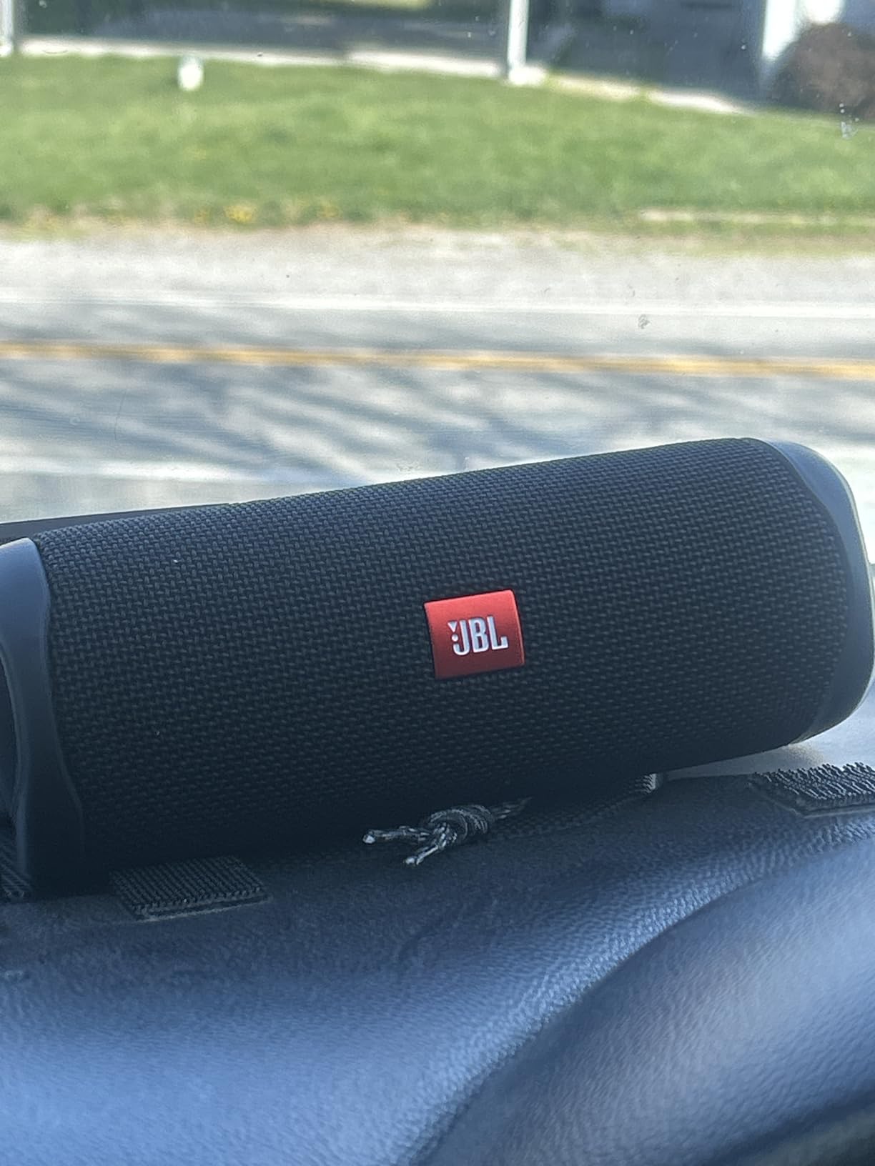 JBL FLIP 5, Waterproof Portable Bluetooth Speaker, Black, Small customer photo 2