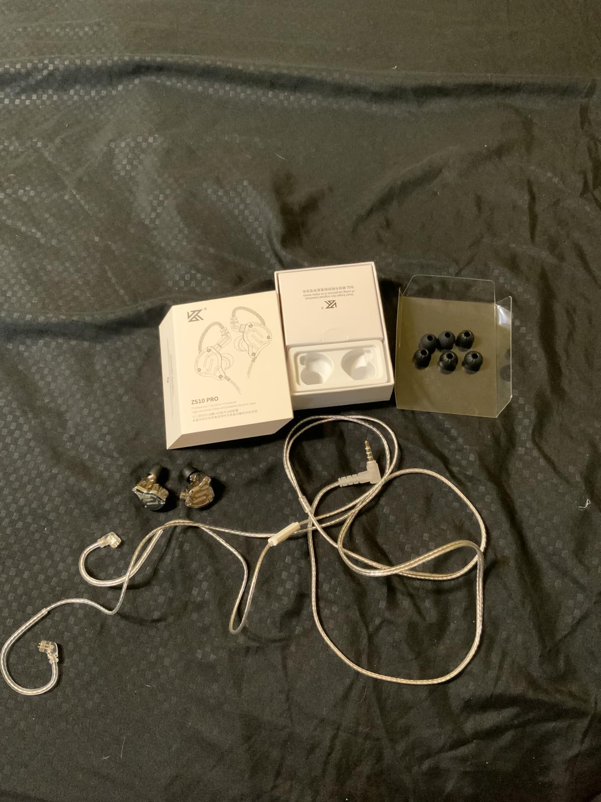 Linsoul KZ ZS10 Pro, 4BA+1DD 5 Driver in Ear Monitor, HiFi Wired Earbuds, Gaming Earbuds, Hybrid IEM Earphones with Stainless Steel Faceplate, Detachable Cable for Musician(with Mic, Black) customer photo 1