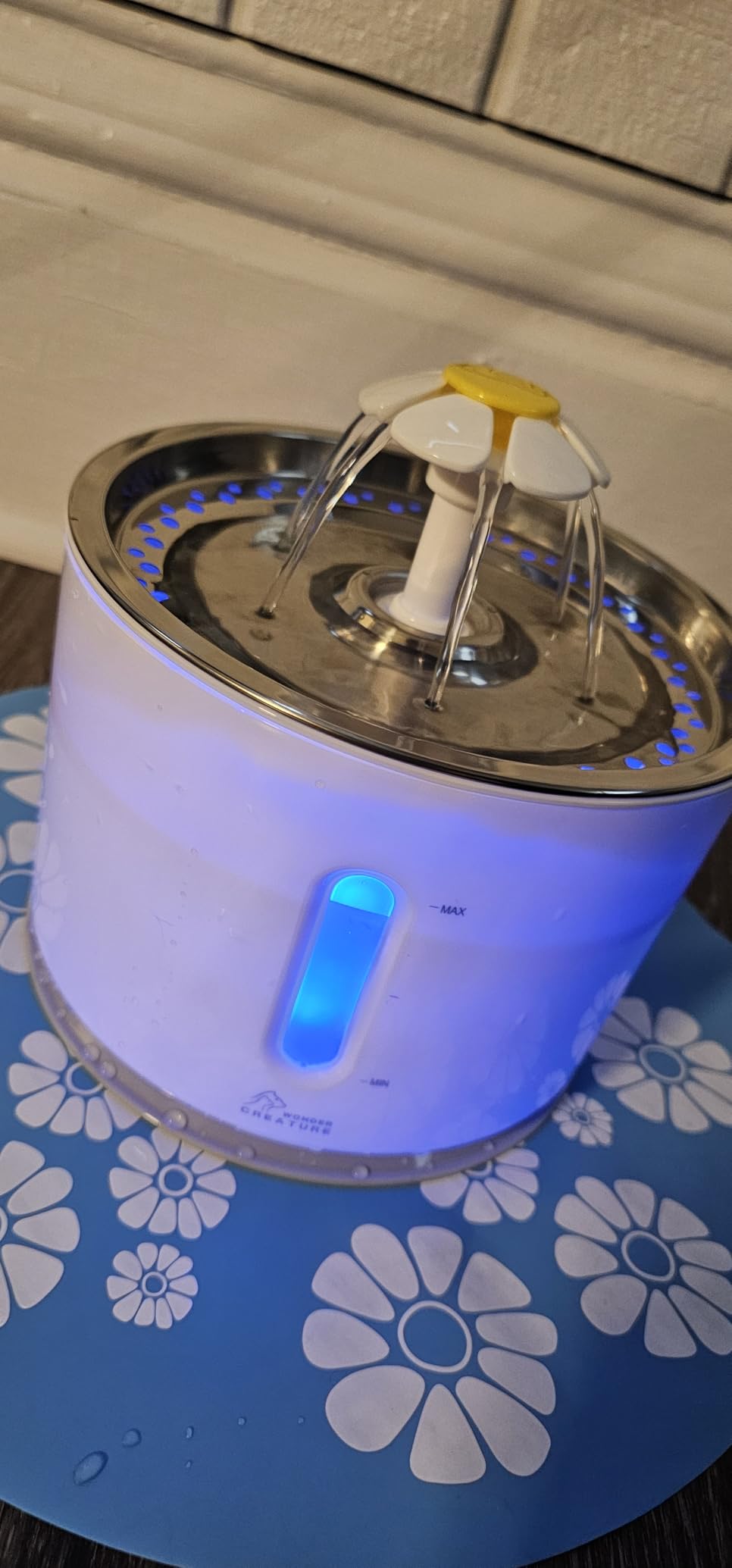 Wonder Creature Cat Water Fountain Stainless Steel Lid 81oz/2.4L-3 Filters | Pet Fountain with 3 Carbon Filters, 1 Mat, Quiet pump, LED Water Level Window, BPA-Free Stainless Steel Lid customer photo 2