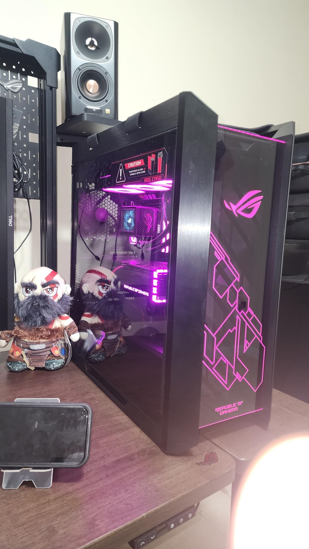 ROG Strix Helios GX601 RGB Mid-Tower Gaming Case, Pre-Installed 4x140mm Fans, ATX/EATX, Tempered Glass, Aluminum Frame, GPU Braces, 420mm Radiator Support, Aura Sync, 2 Year Warranty customer photo 2