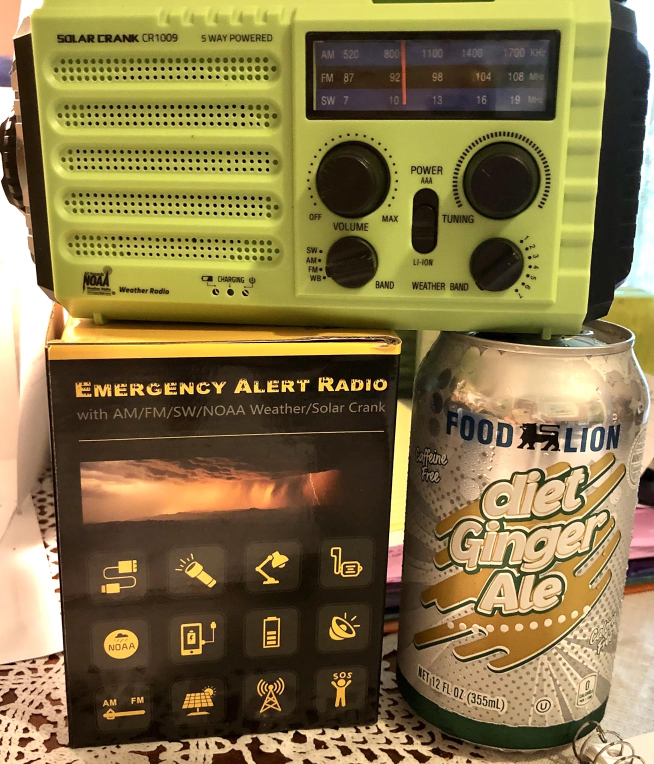 Eoxsmile Emergency Radio with NOAA Weather Alert, Solar Hand Crank Portable customer photo 1