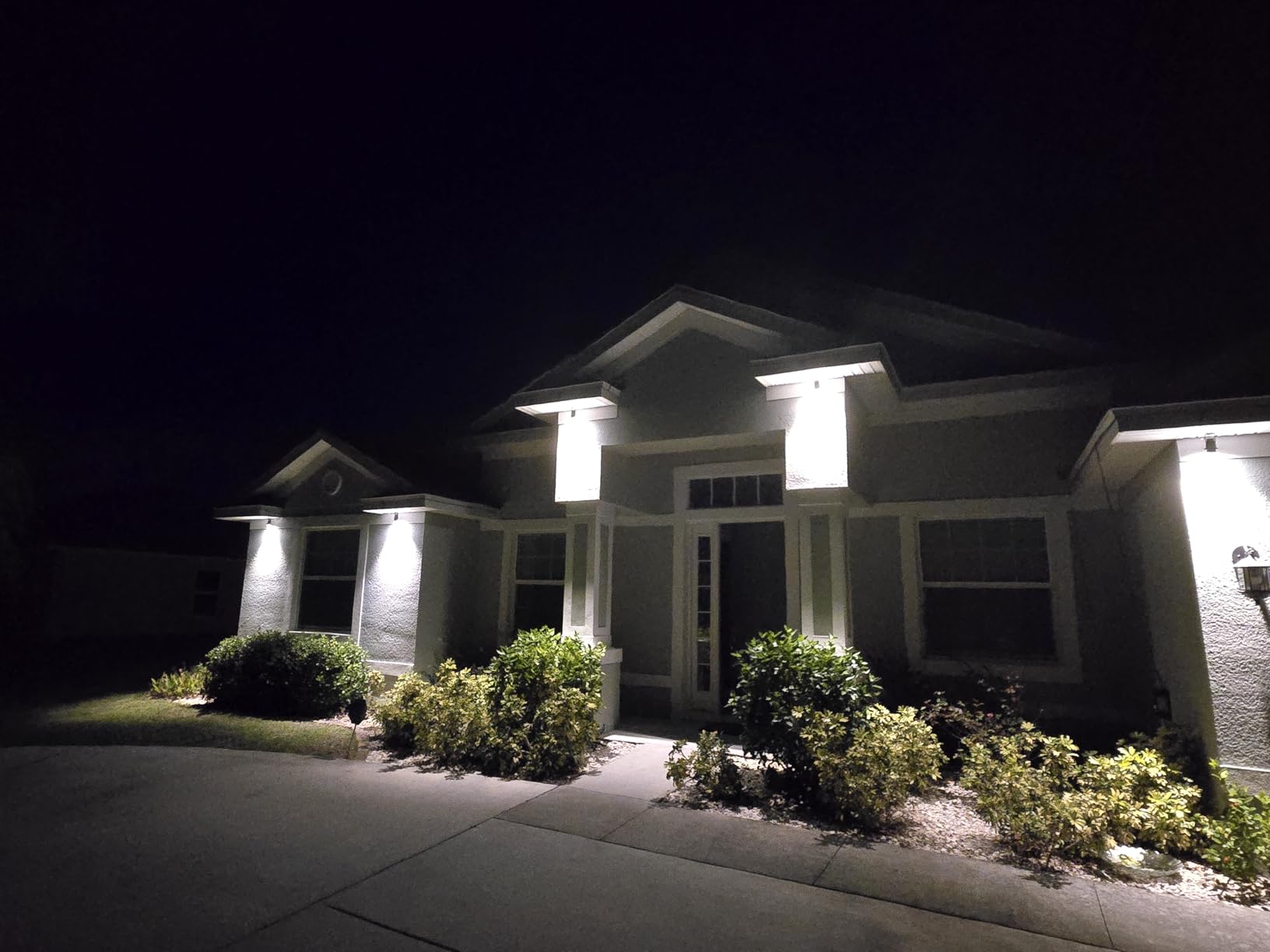 SUNVIE 12W Low Voltage LED Landscape Lights with Connectors, Outdoor 12V Super Warm White (900LM) Waterproof Garden Pathway Lights Wall Tree Flag Spotlights with Spike Stand (10 Pack with Connector) | Outdoor 12V Waterproof Super Warm White 900LM Garden Yard Lights Wall Tree Flag Low Voltag Spotlight (Require Transformer) customer photo 1