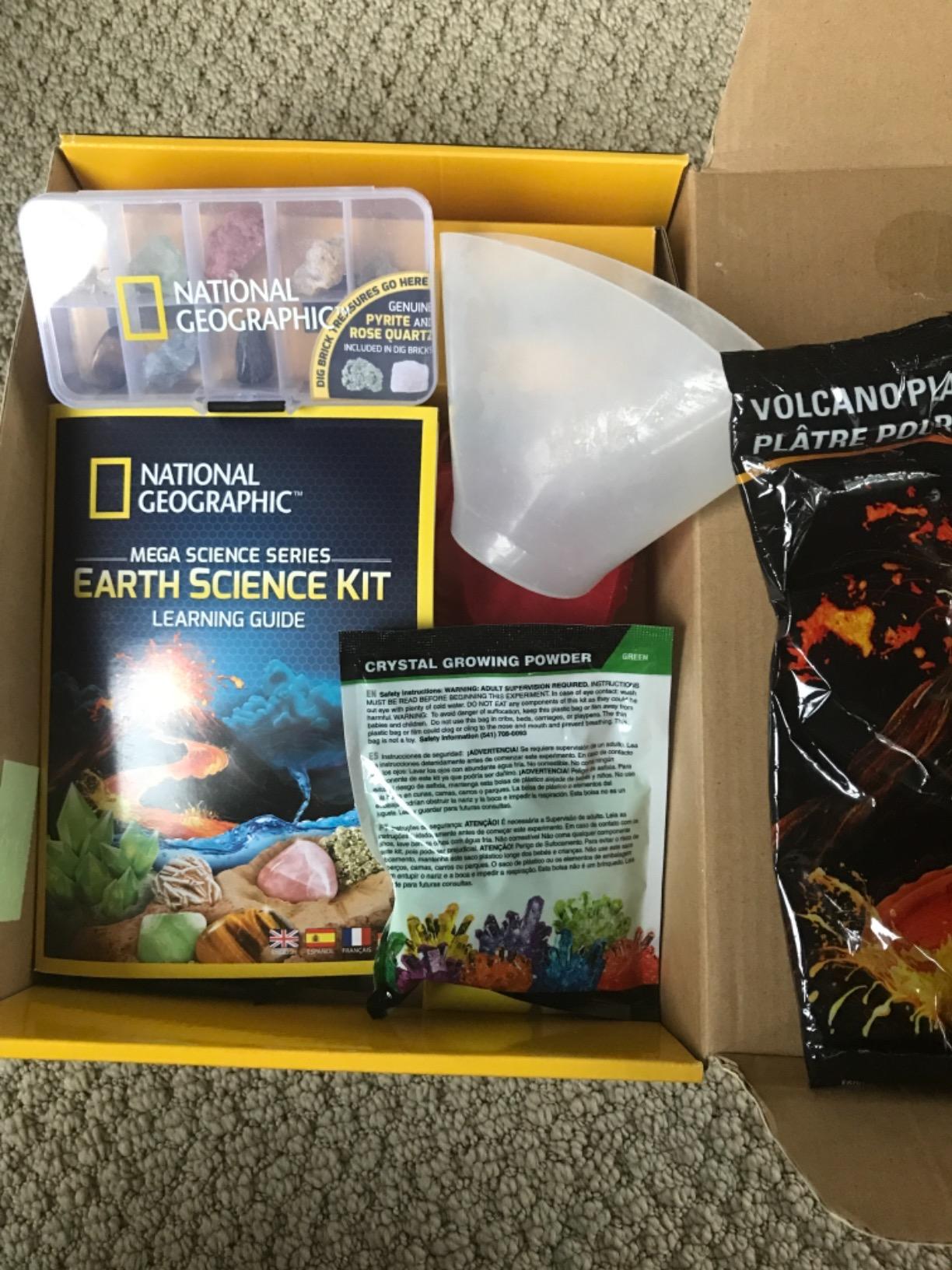 National Geographic Earth Science Kit - 100+ Science Experiments & Activities for Kids, Crystal Growing, Volcano Science Kit, Rock Collection, STEM Project Toy for Boys & Girls (Amazon Exclusive) customer photo 2