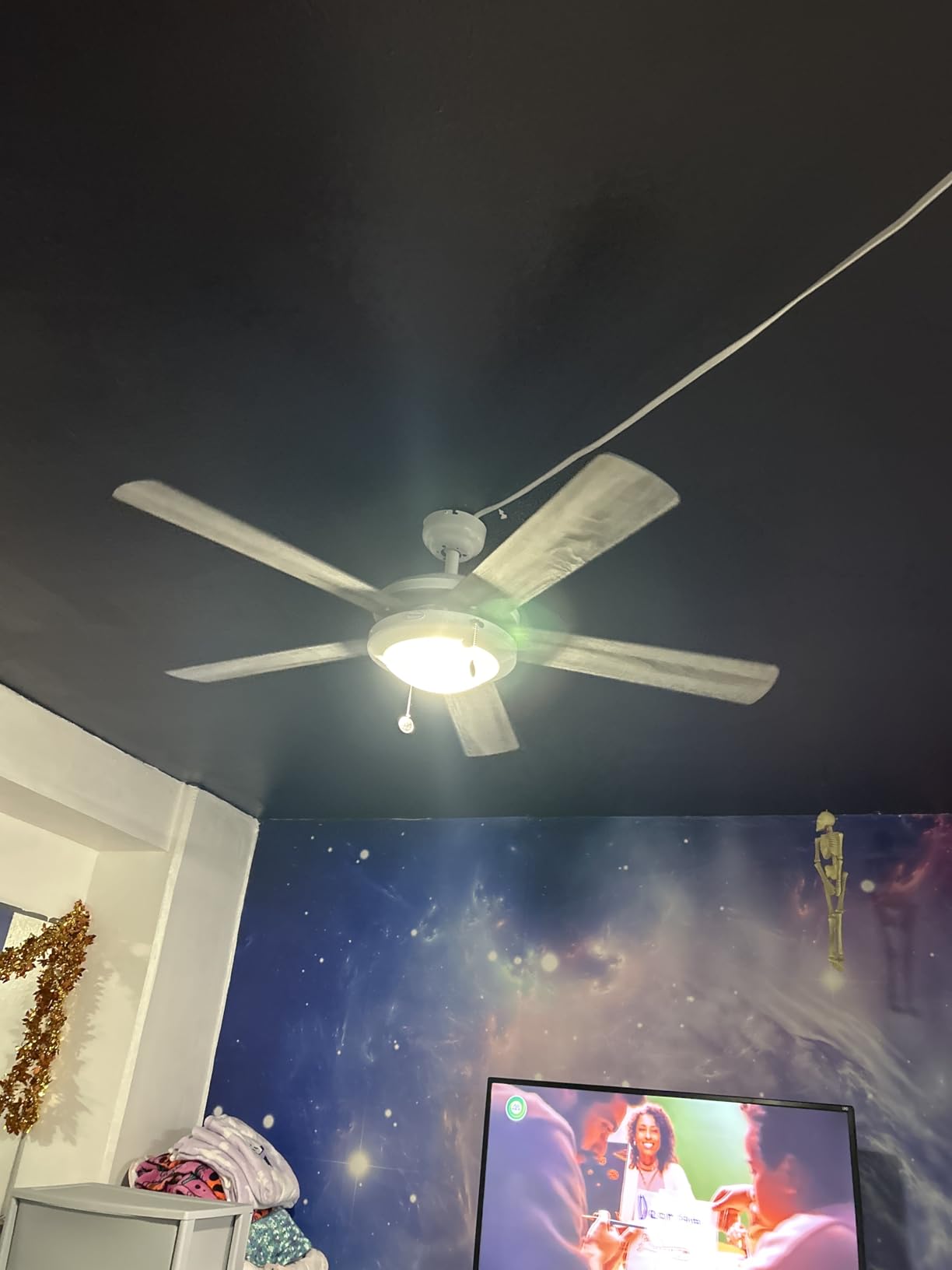 7233600 Comet Indoor Ceiling Fan with Light, White | Indoor installation, Dimmable LED light, Frosted glass, Reversible blades, Contemporary styling customer photo 1