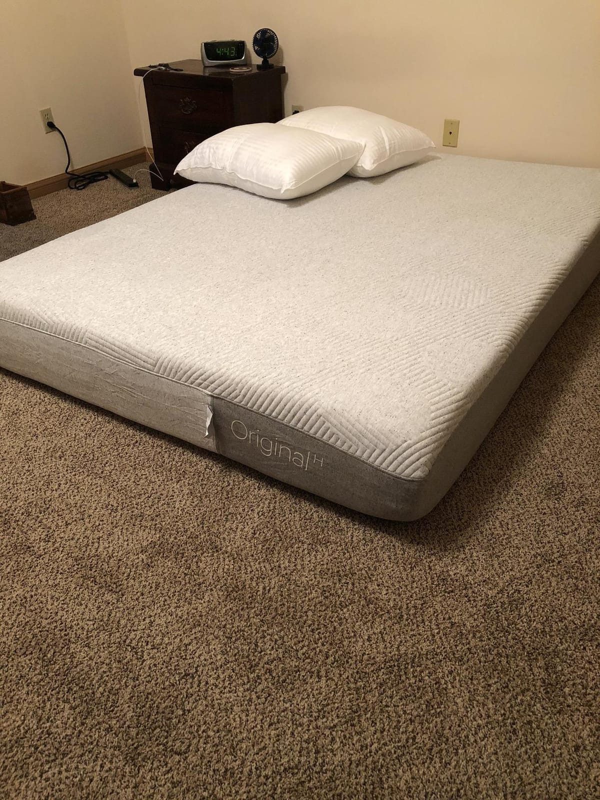 Casper Sleep Original Hybrid Queen Mattress - Medium Feel with Zoned Support - Motion Isolation - Breathable, Cooling Memory Foam - 100-Night Trial - CertiPUR-US customer photo 1