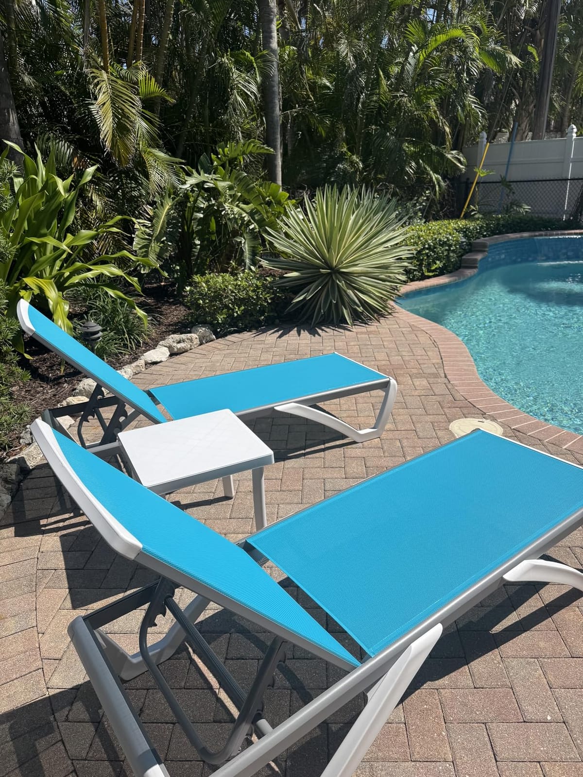 Kozyard Outdoor Chaise Lounge Chair, Full Flat Adjustable Patio Lounger with Aluminum Frame & Resin Legs, Textilene Fabric for Poolside, Backyard & Beach (Gray, Chair) customer photo 1