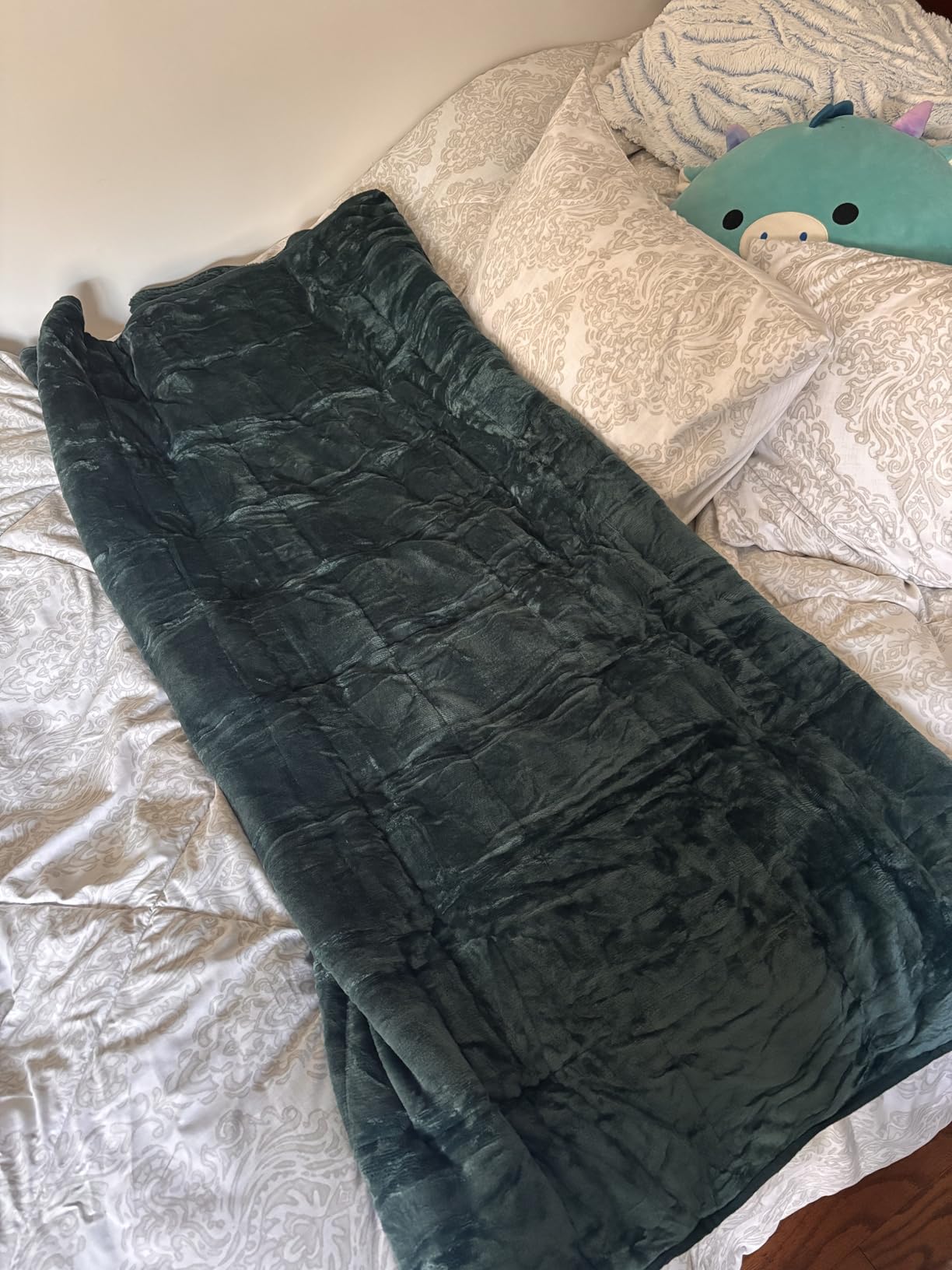 Uttermara Weighted Blankets for Adults Queen Size, 15lbs 60x80 Inches customer photo 2